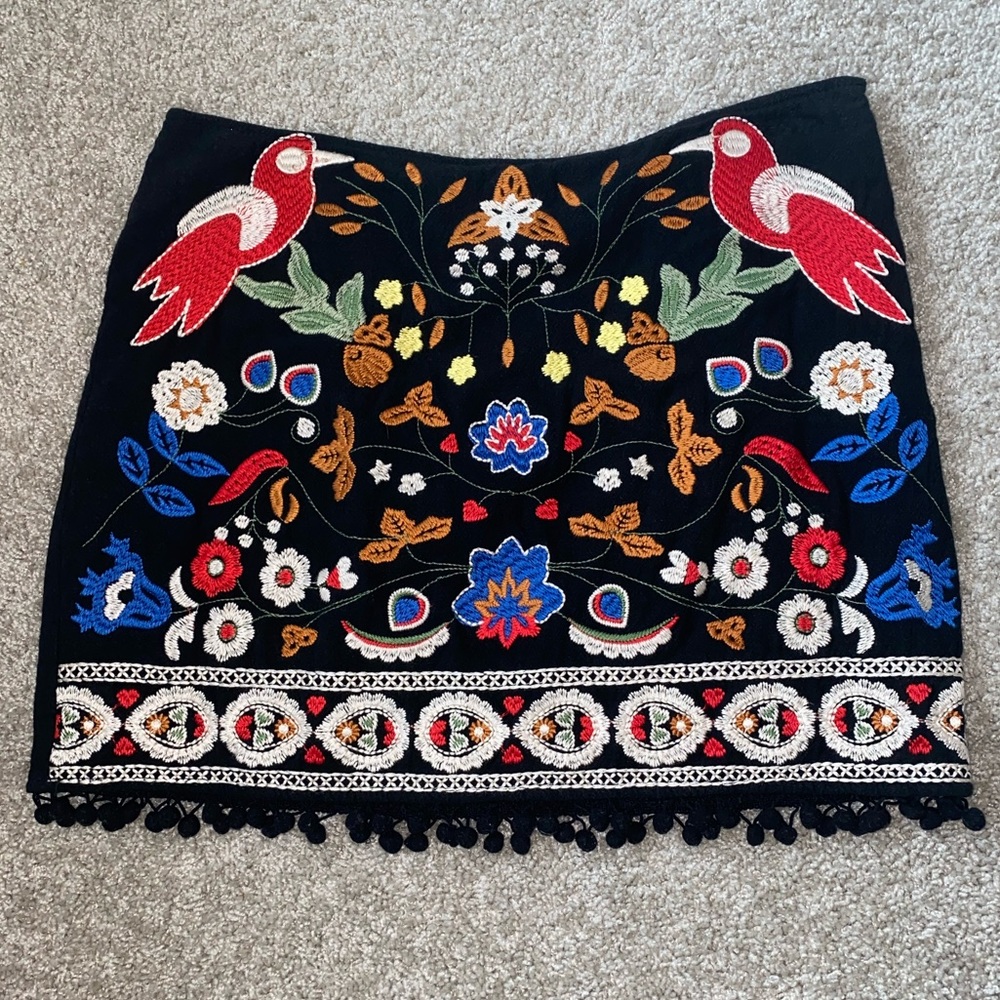 Embroidered skirt